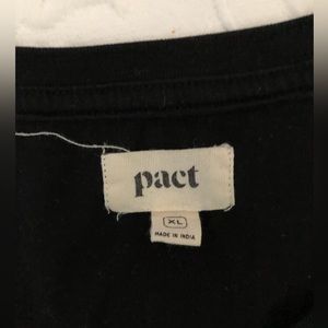 Pact organic v neck black XL